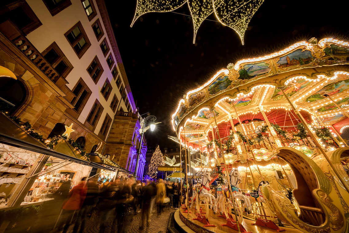 Karussell vor dem Rathaus