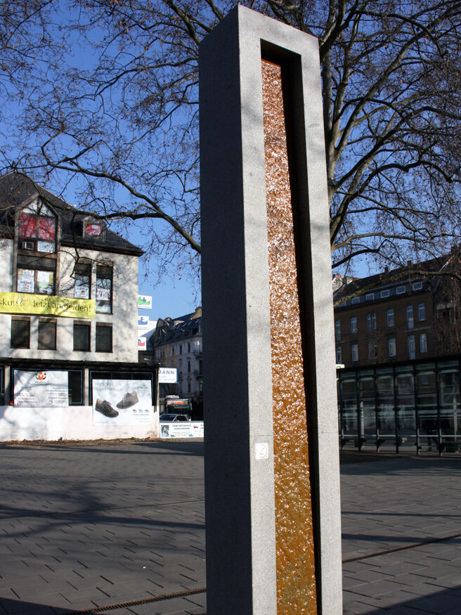 Faulbrunnen am Platz der Deutschen Einheit