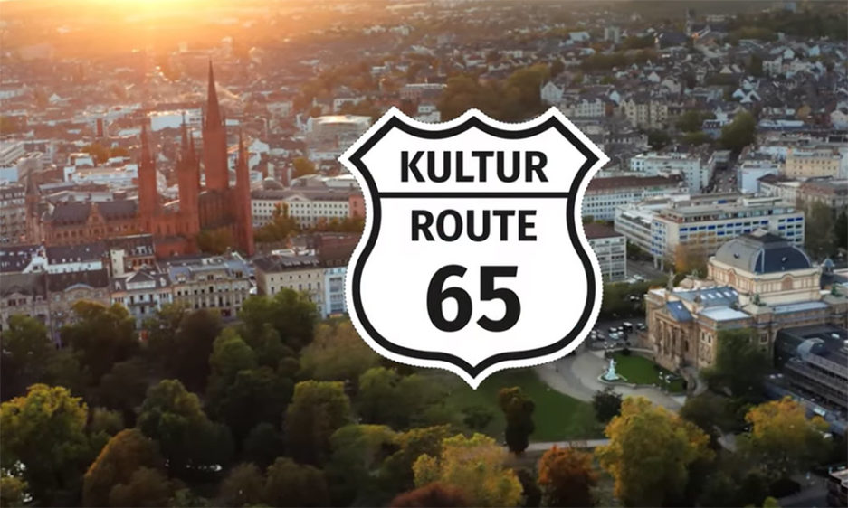 Luftaufnahme Wiesbaden mit Logo Kultur Route 65