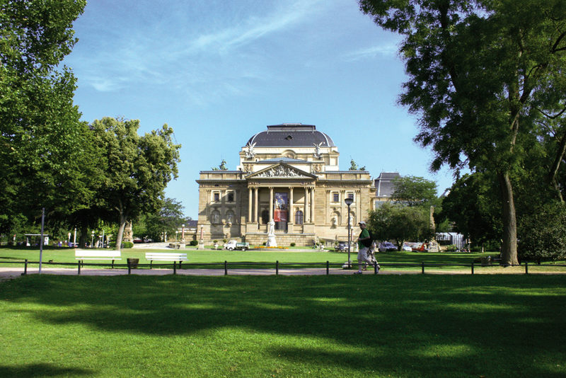 Blick auf das Hessische Staatstheater vom Warmen Damm aus