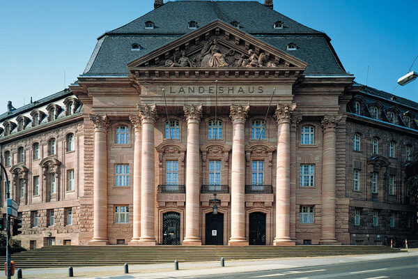 Landeshaus am Kaiser-Friedrich-Ring
