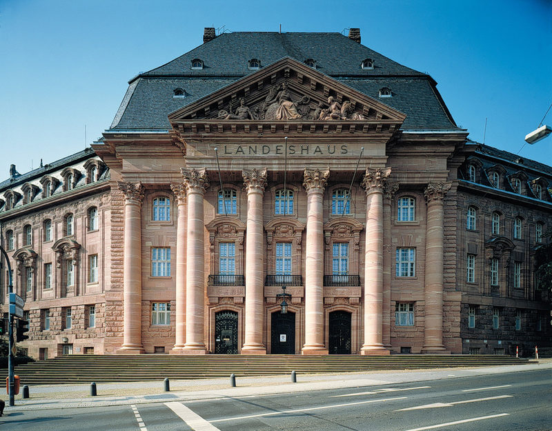 Landeshaus am Kaiser-Friedrich-Ring