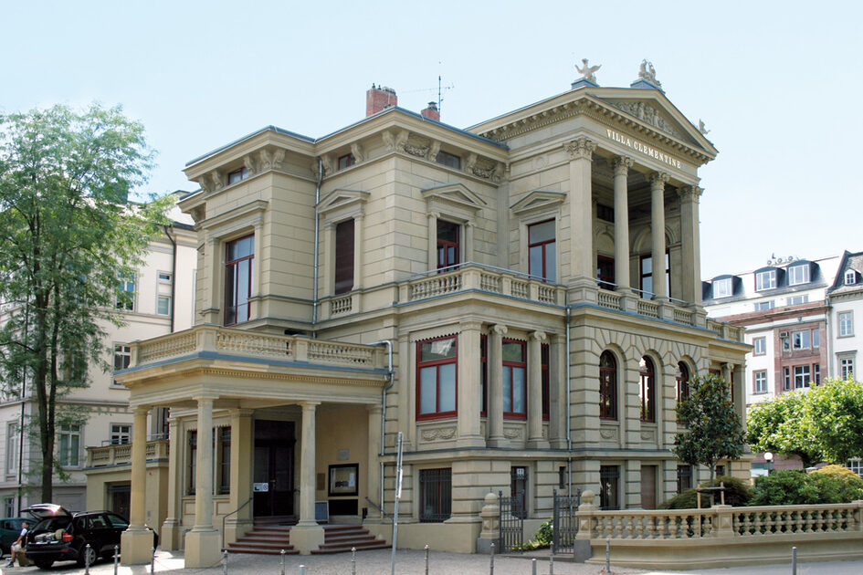 Villa Clementine wurde im historistischen Stil errichtet