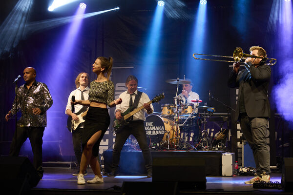 band auf der Bühne