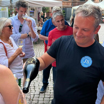 Weinwoche-Tour mit Wein-Influencer „Asktoni“