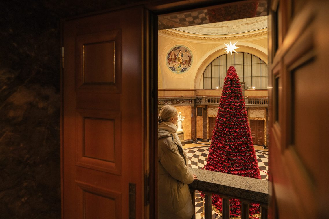 Arbre de Noël dans la maison de cure