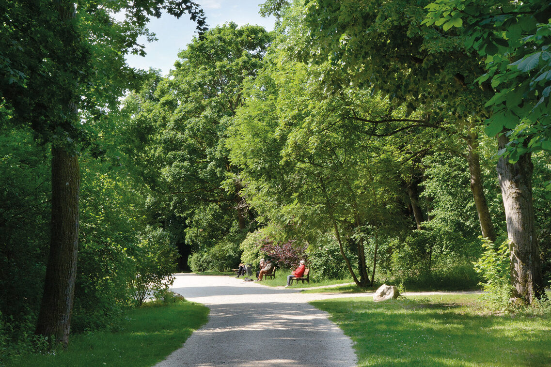 Green retreats in the park