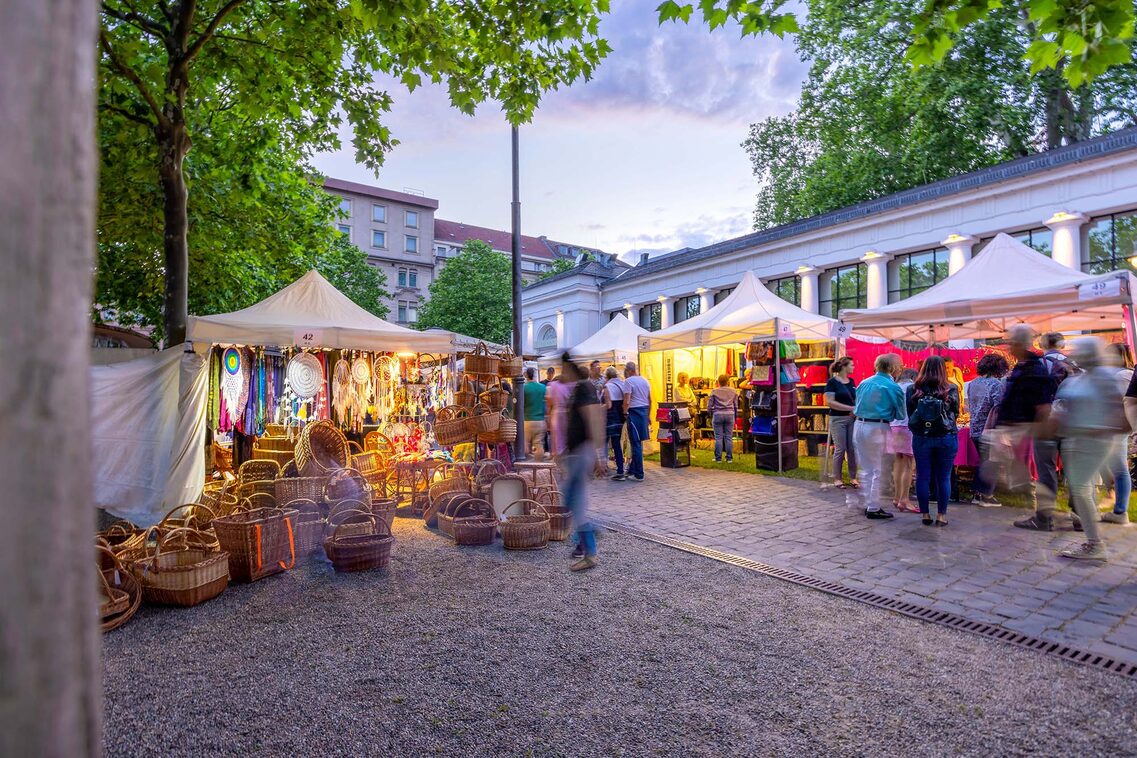 Kunsthandewerkerstände am Bowling Green