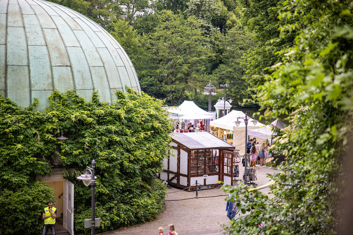 Stände des Theatriums im Kurpark