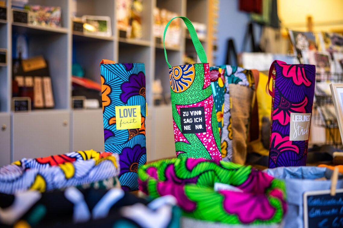 Ein Blick in die neu gestaltete Tourist Information am Marktplatz