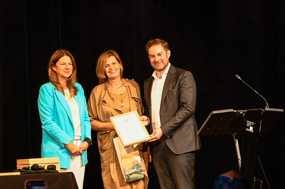 Verleihung Tourcert Erstzertifizierung im Juli 2024-im Theater im Pariser Hof.