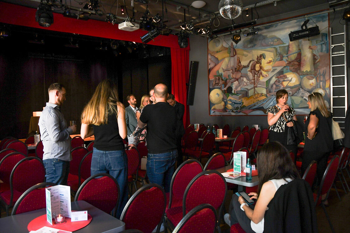 Verleihung Tourcert Erstzertifizierung im Juli 2024-im Theater im Pariser Hof.