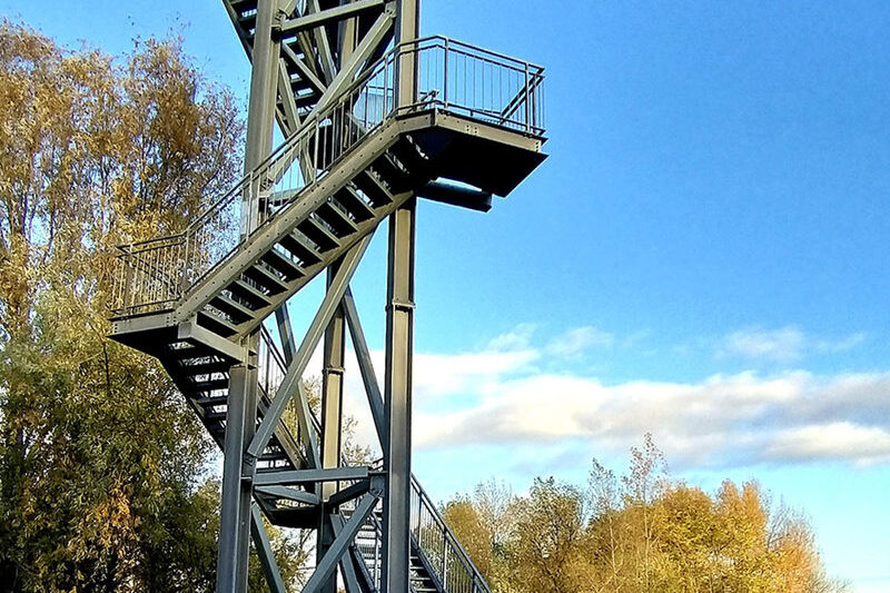Escalier au bord de l'eau