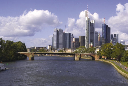 Frankfurt am Main - Der Main mit der Skyline!