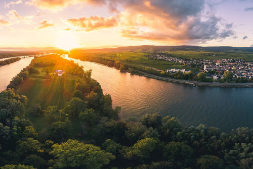 Der Rhein bei herrlichem Sonnenuntergang