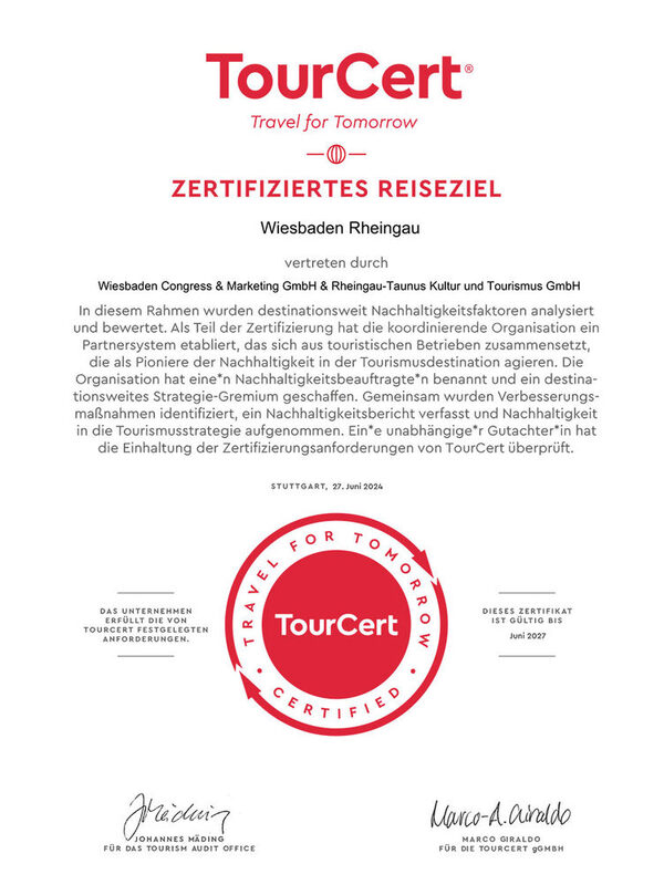 Logo TourCert Zertifikat - Rote Schrift auf weißem Grund